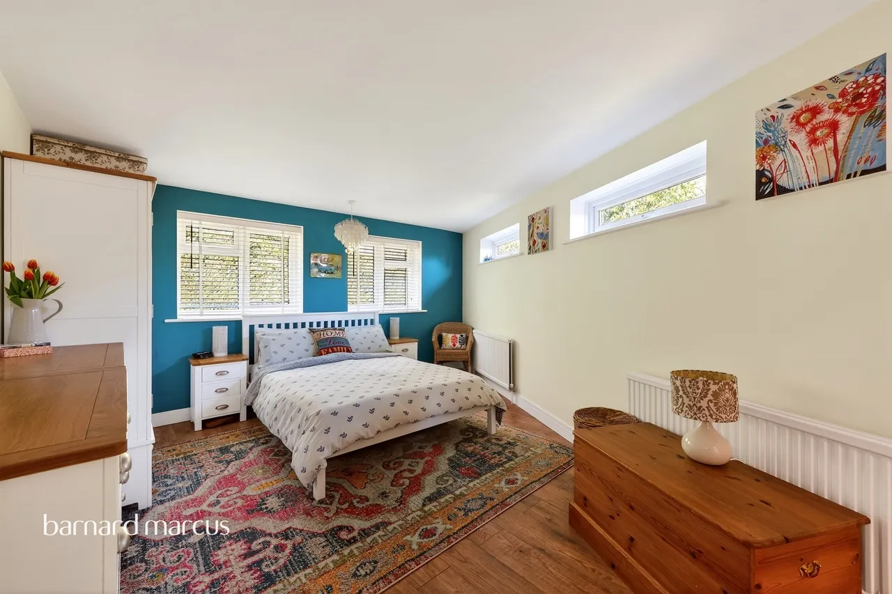 Claygate Road, Dorking, photo 8