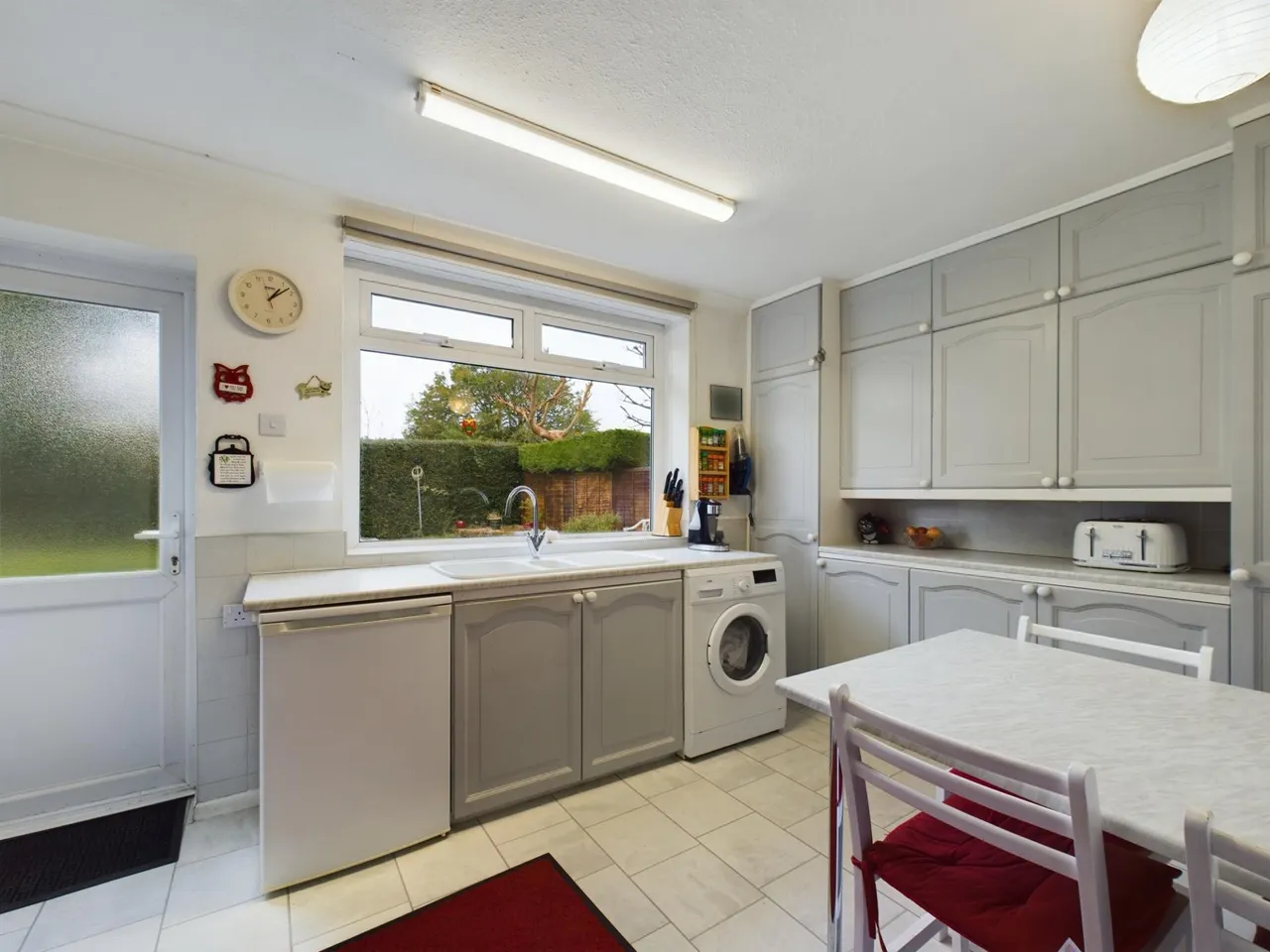 Heath Road, Pamber Heath, RG26, photo 4