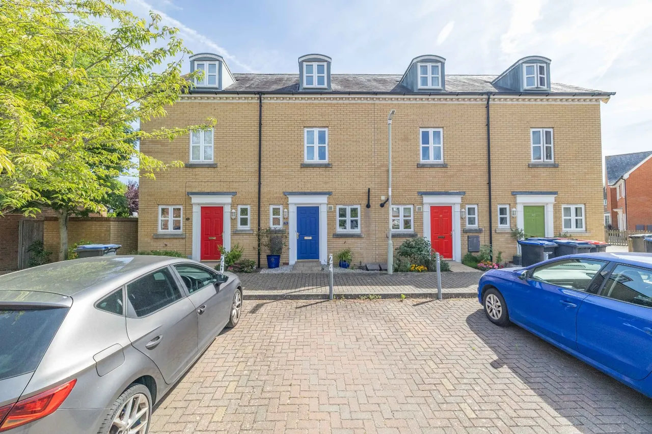 3 bed house for sale, Gilbert Way, Canterbury, CT1