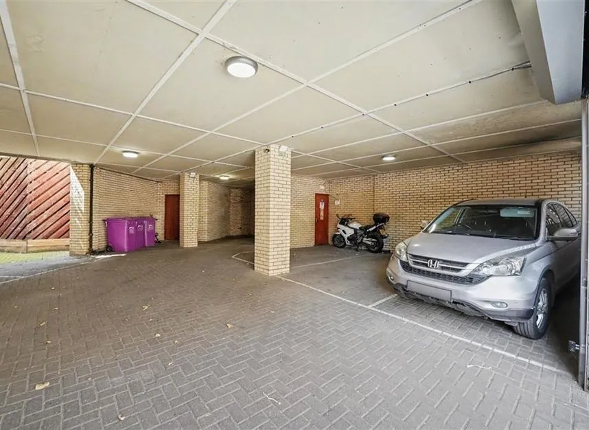 Commercial Road, Wapping, E14, photo 13