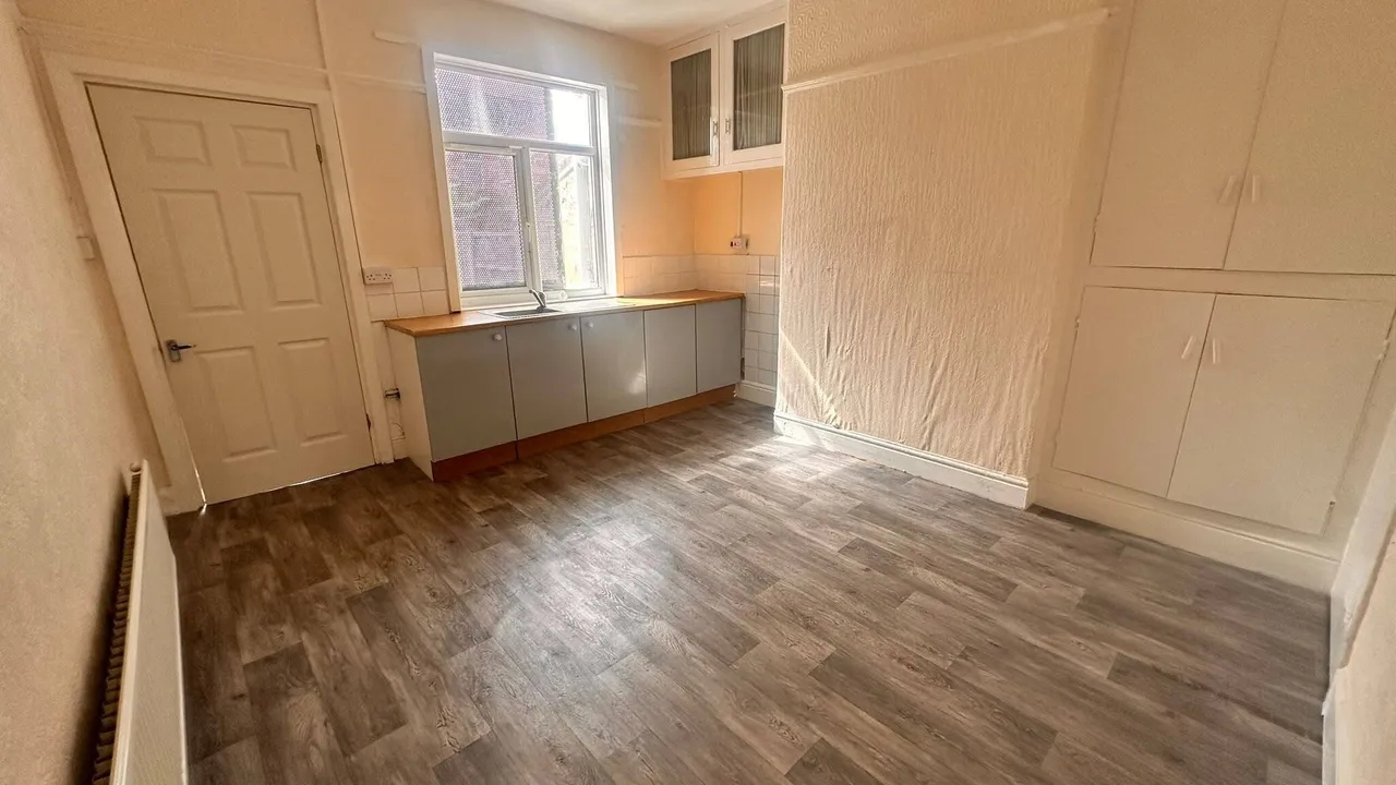 2 bed house to rent, Kelly Street, Goldthorpe, S63