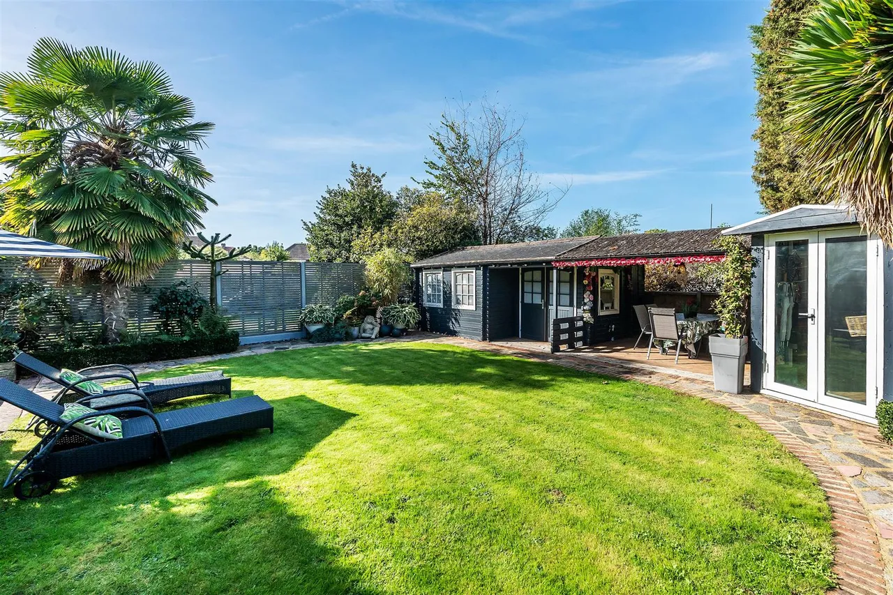 Forest Way, Ashtead, KT21, photo 28