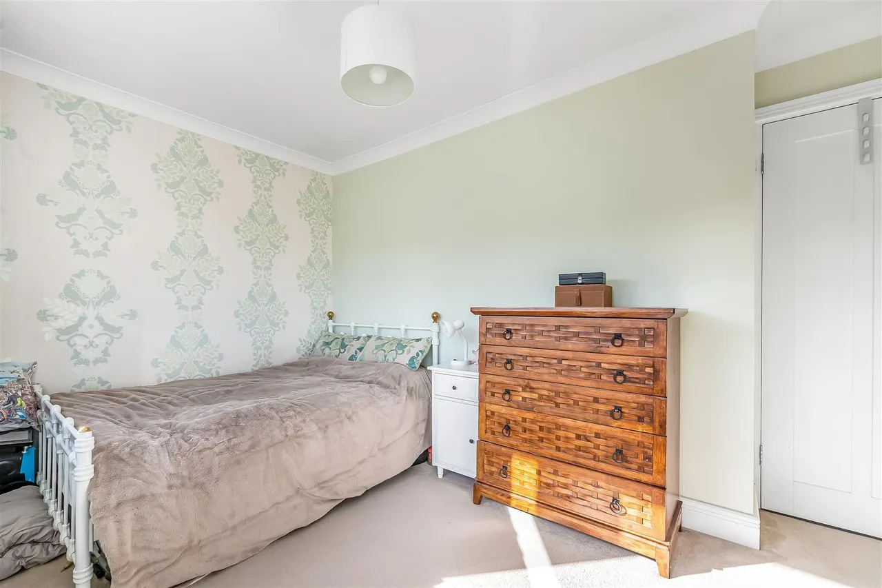 Forest Way, Ashtead, KT21, photo 20