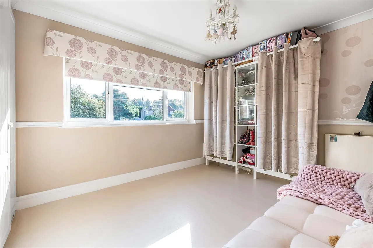 Forest Way, Ashtead, KT21, photo 18