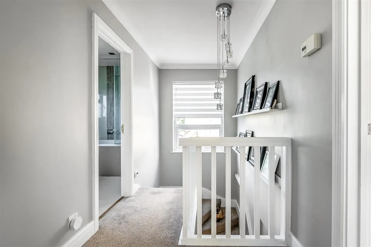 Forest Way, Ashtead, KT21, photo 13