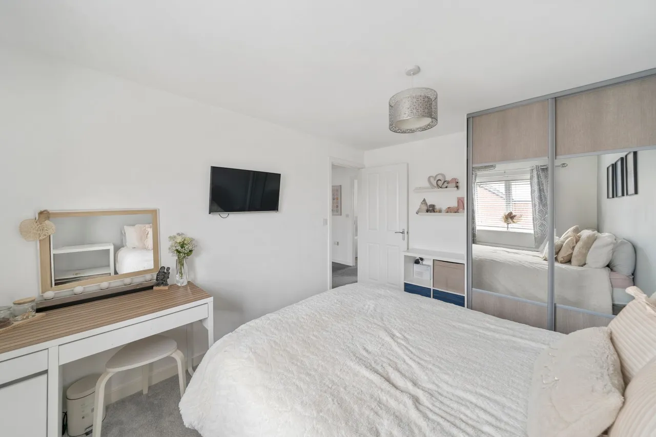 Lower Nook Meadow, Lowton, WA3, photo 12