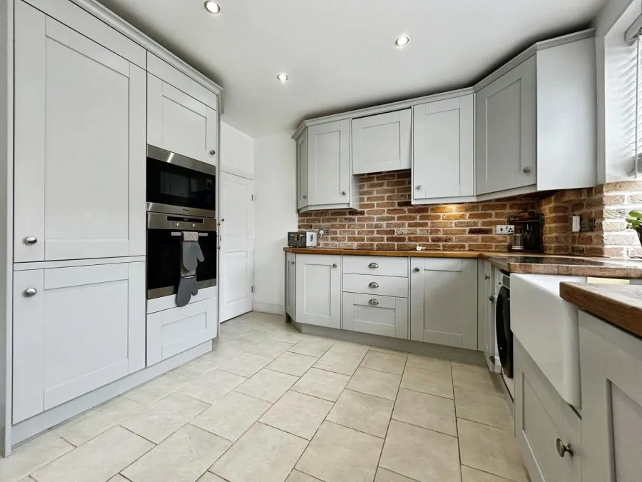 Lane End Road, High Wycombe, HP12, photo 5