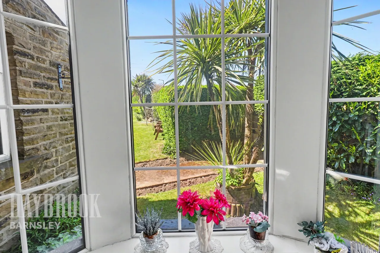 Burton Road, Monk Bretton, photo 9