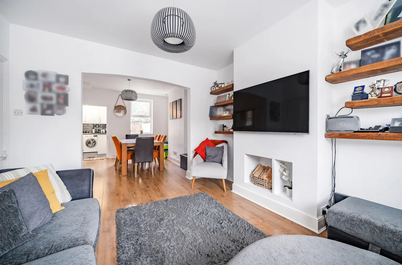 Alexandra Avenue, Camberley, GU15 3BG, photo 3