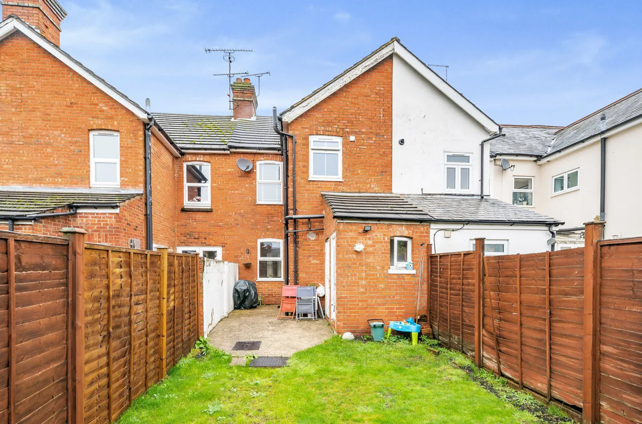 Alexandra Avenue, Camberley, GU15 3BG, photo 9