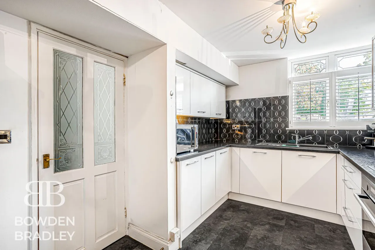 Foremark Close, Hainault, IG6, photo 4