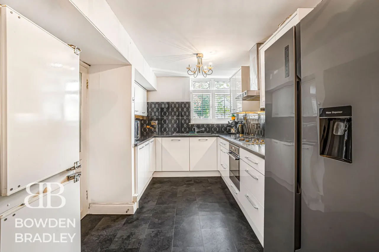 Foremark Close, Hainault, IG6, photo 22