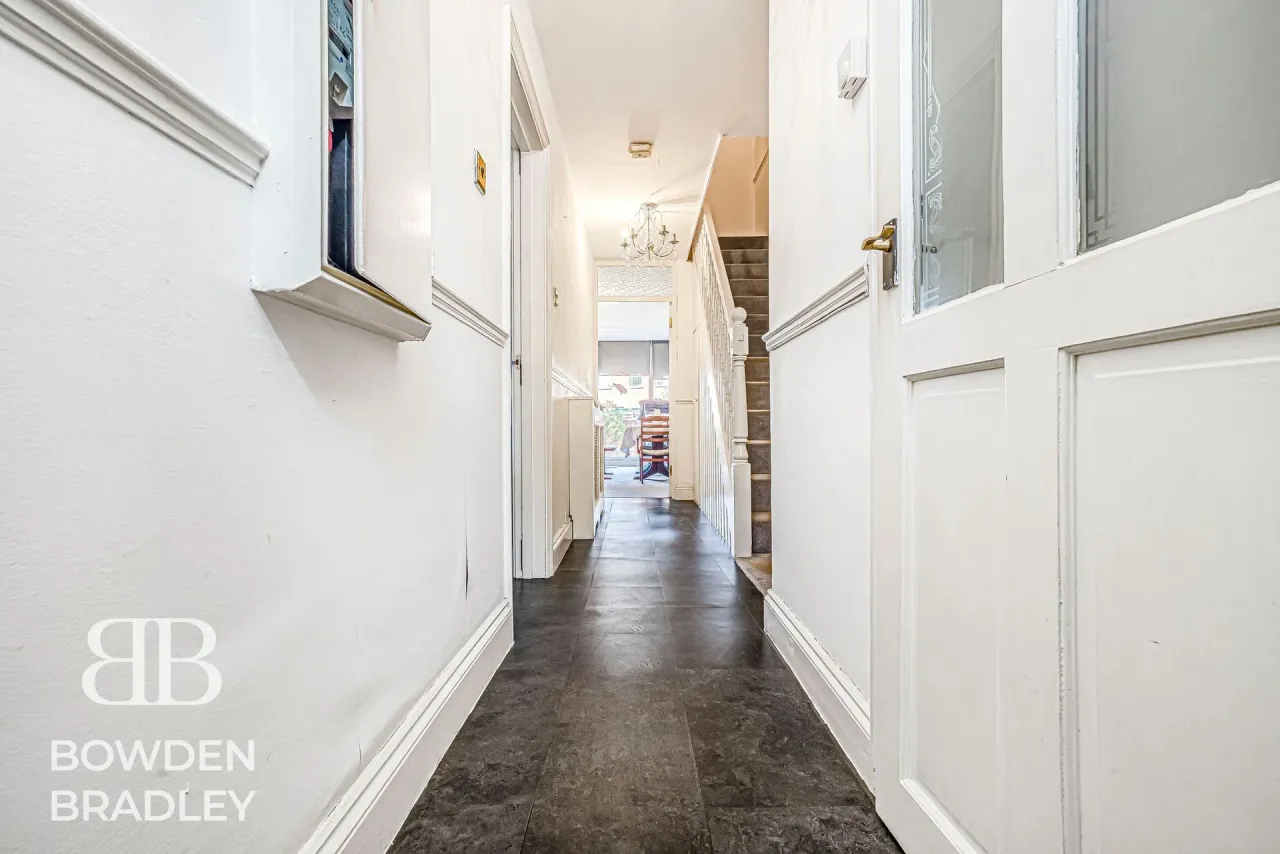 Foremark Close, Hainault, IG6, photo 19