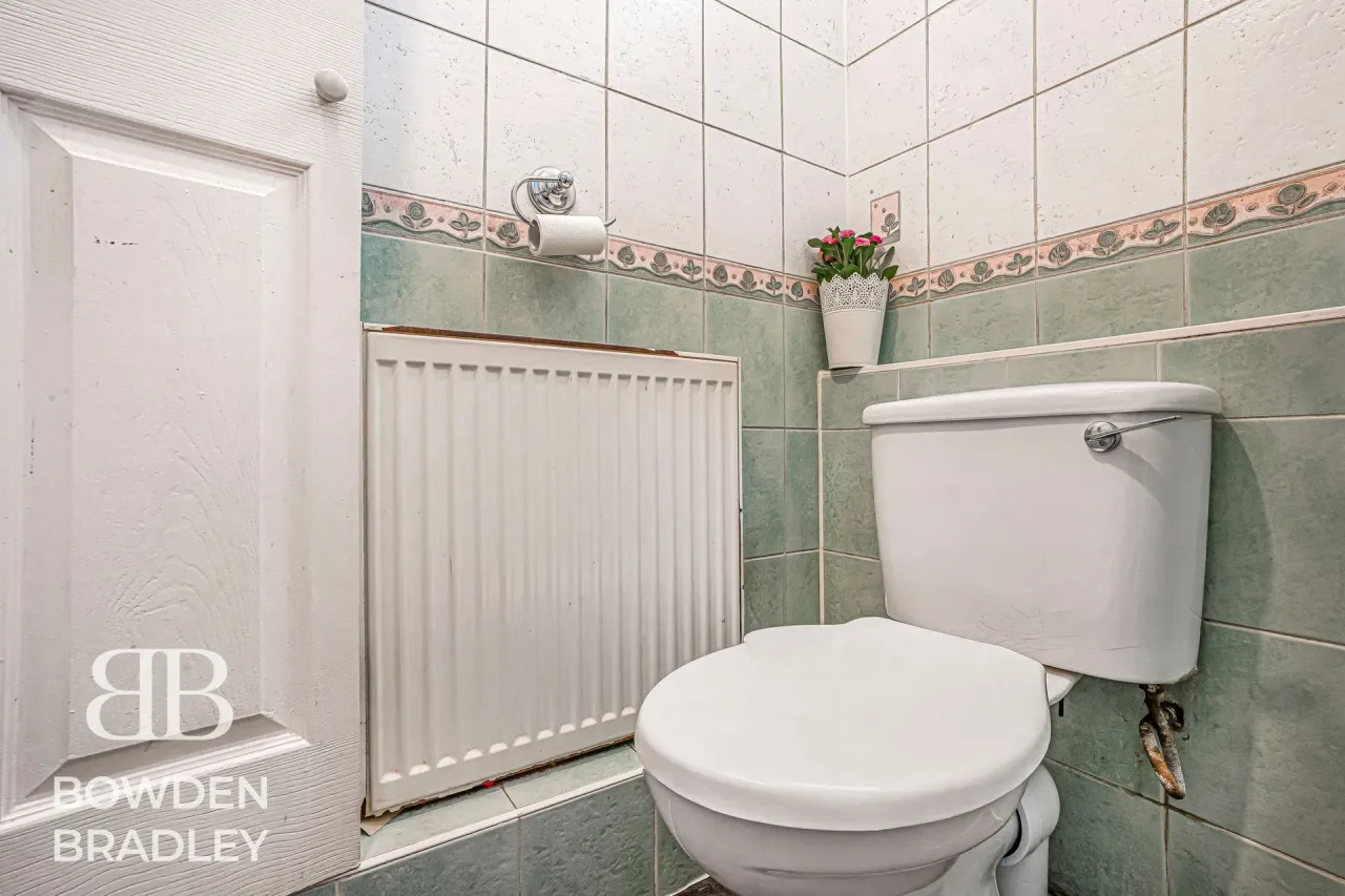 Foremark Close, Hainault, IG6, photo 16