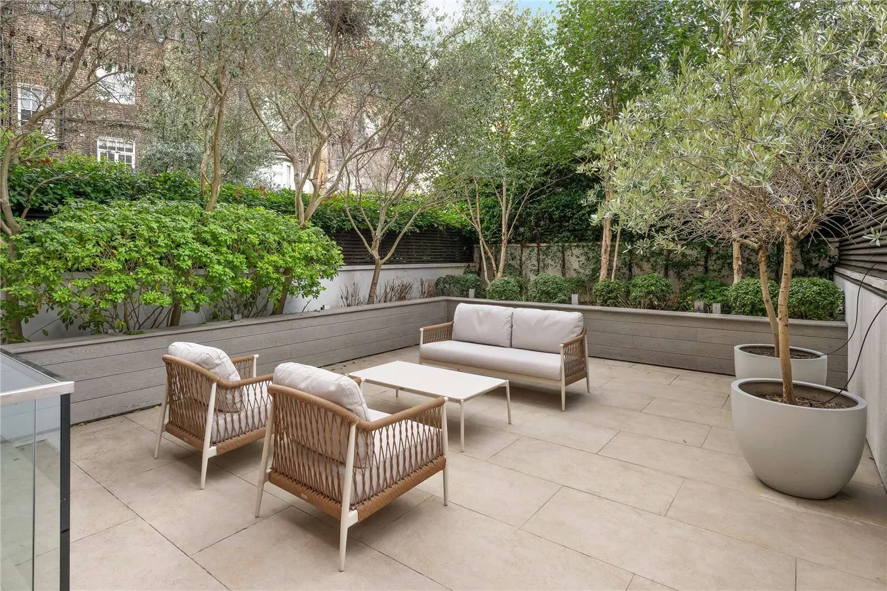 Lygon Place, London, SW1W 0JR, photo 6