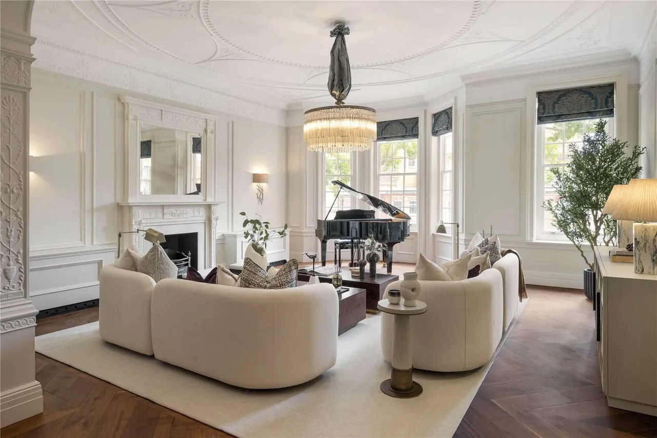 Lygon Place, London, SW1W 0JR, photo 2