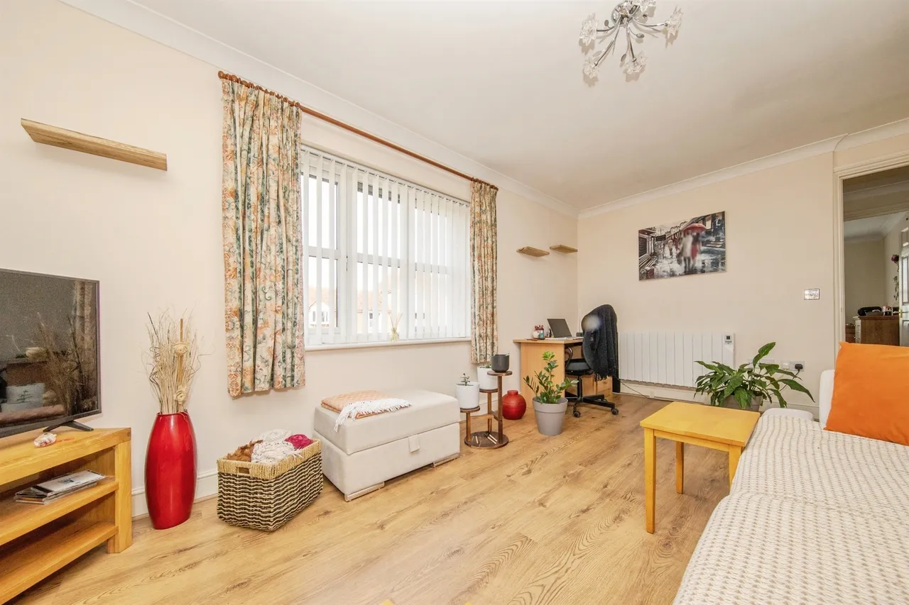 Spinnaker Close, Clacton-On-Sea, photo 4