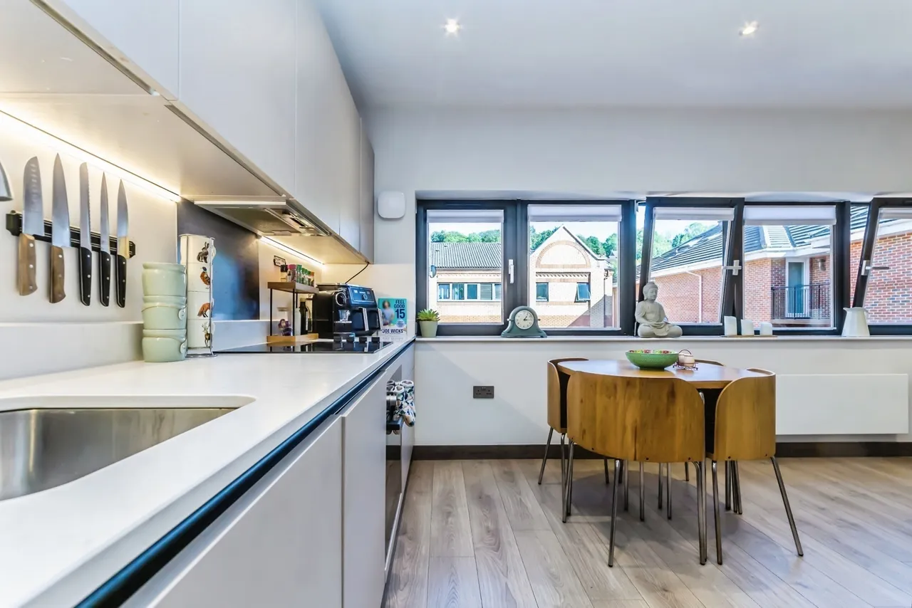 Croydon Road, Caterham, Surrey, CR3, photo 4