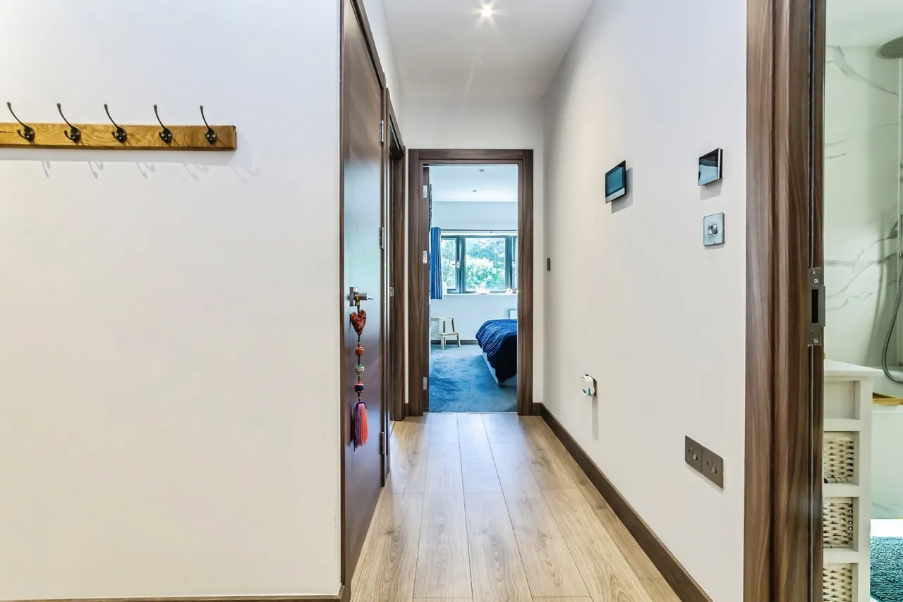 Croydon Road, Caterham, Surrey, CR3, photo 5