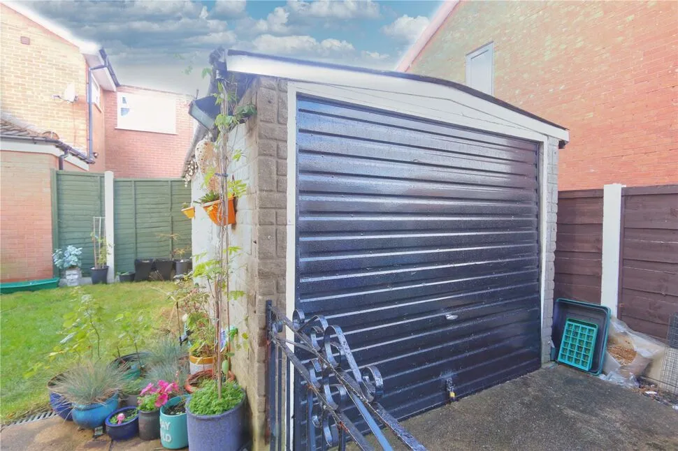 Coppice Walk, Denton, M34, photo 12