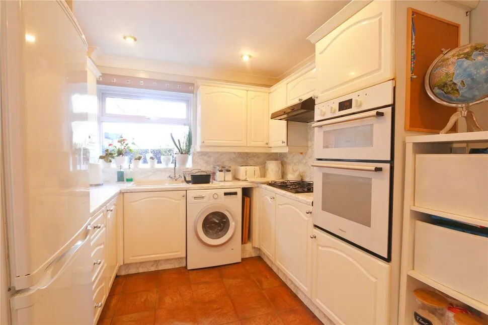 Coppice Walk, Denton, M34, photo 4
