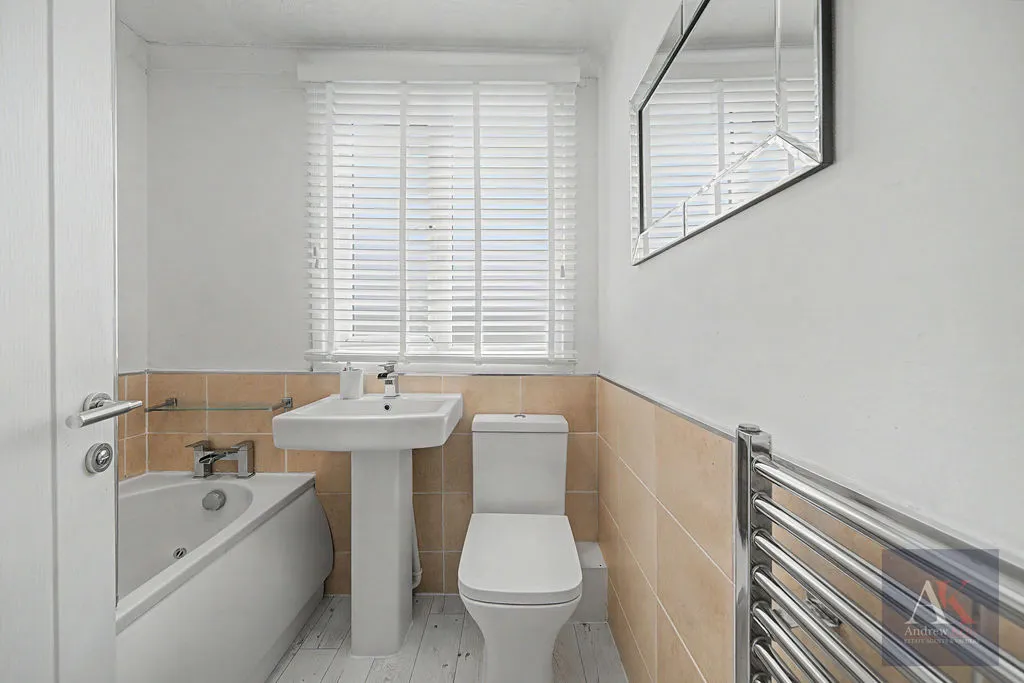 Fairfax Drive, Littleborough OL15 8RA, photo 25