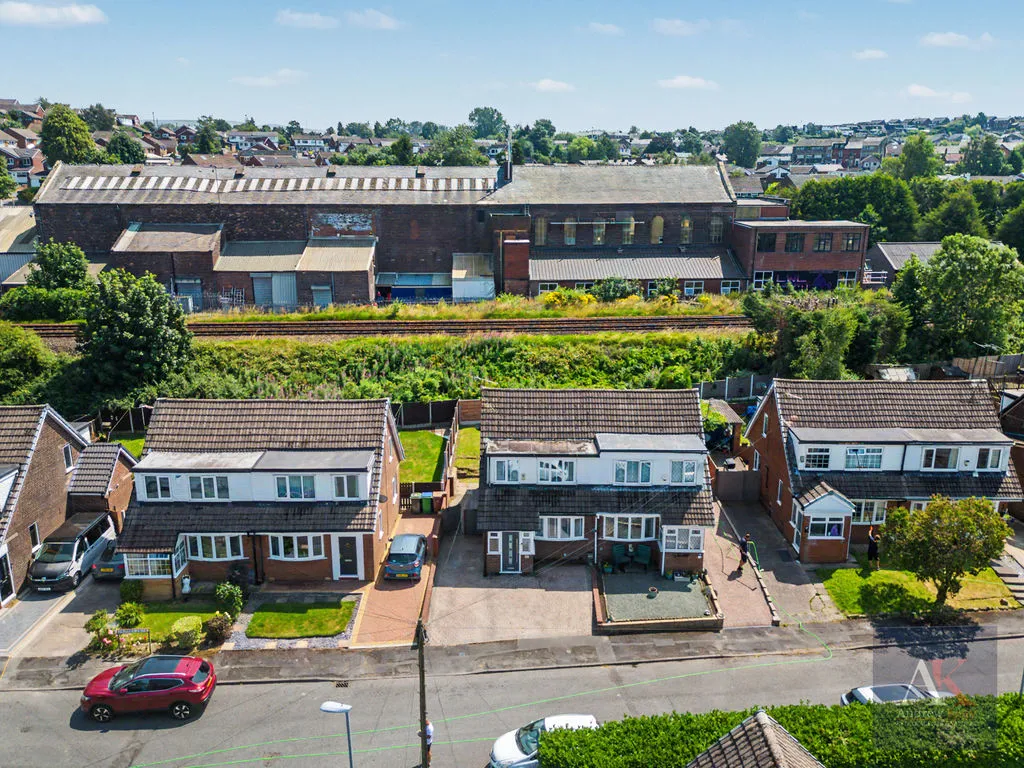 Fairfax Drive, Littleborough OL15 8RA, photo 34