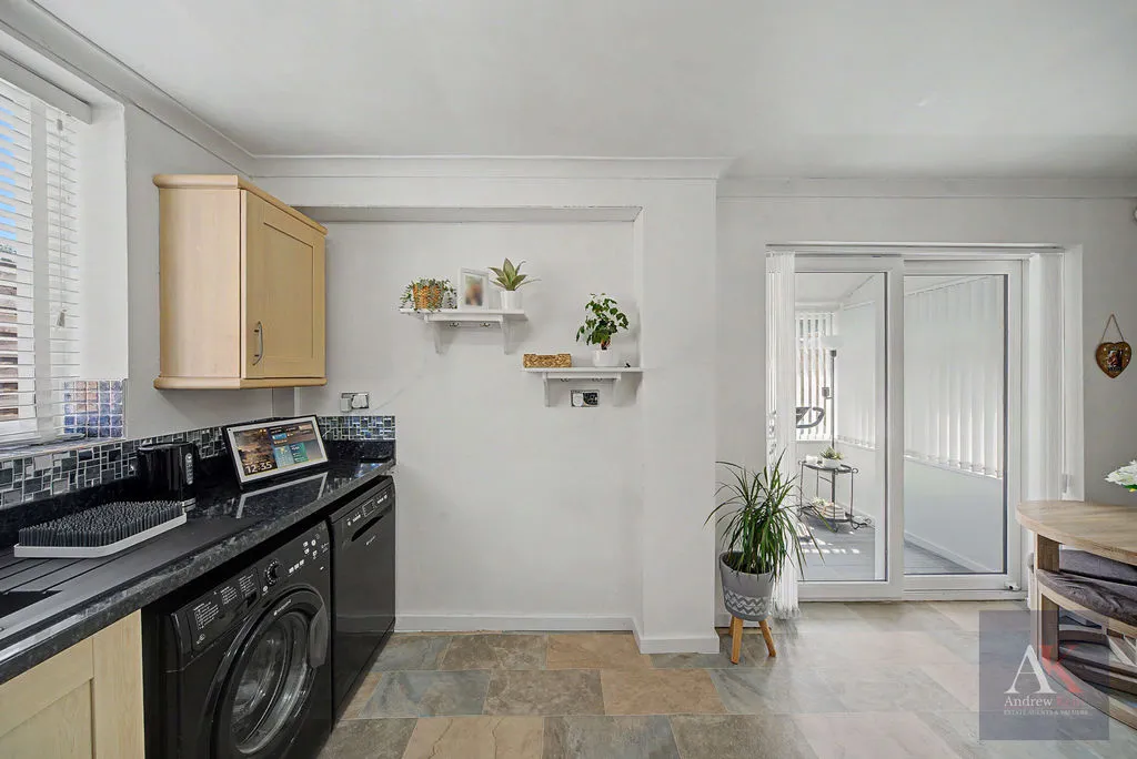 Fairfax Drive, Littleborough OL15 8RA, photo 11