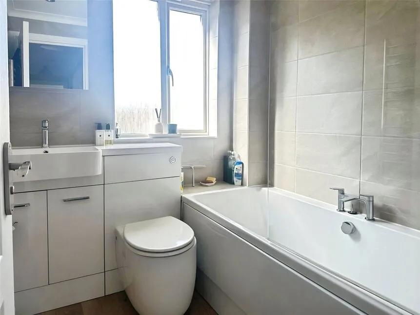 Florin Drive, Rochester, Kent, ME1, photo 4