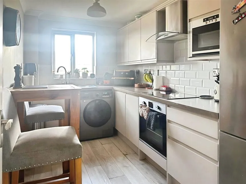 Florin Drive, Rochester, Kent, ME1, photo 3
