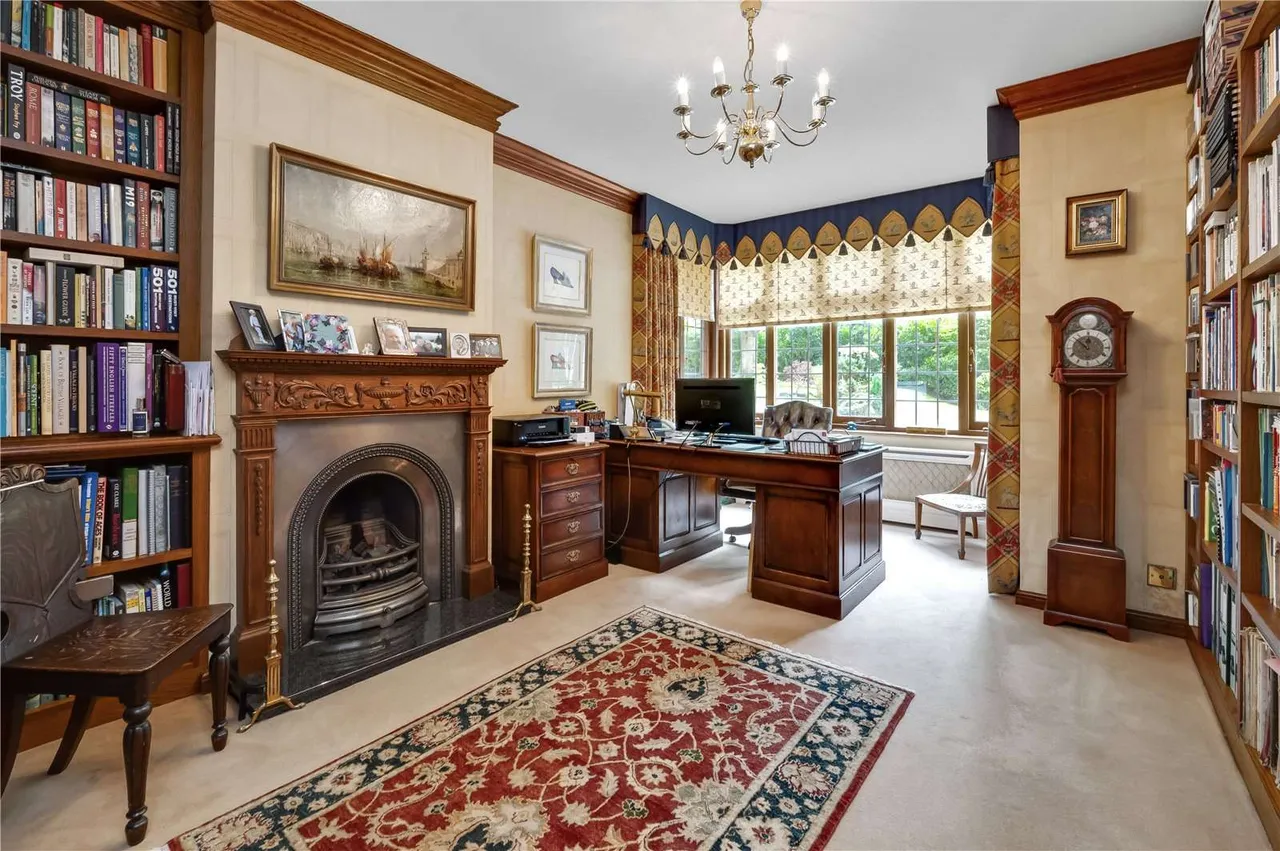 South Road, St George's Hill, Weybridge, Surrey, KT13 0NA, photo 9