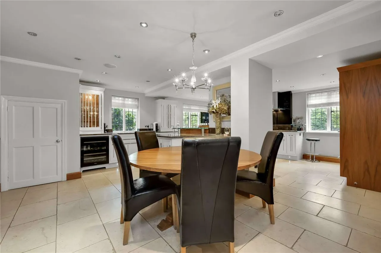 South Road, St George's Hill, Weybridge, Surrey, KT13 0NA, photo 6