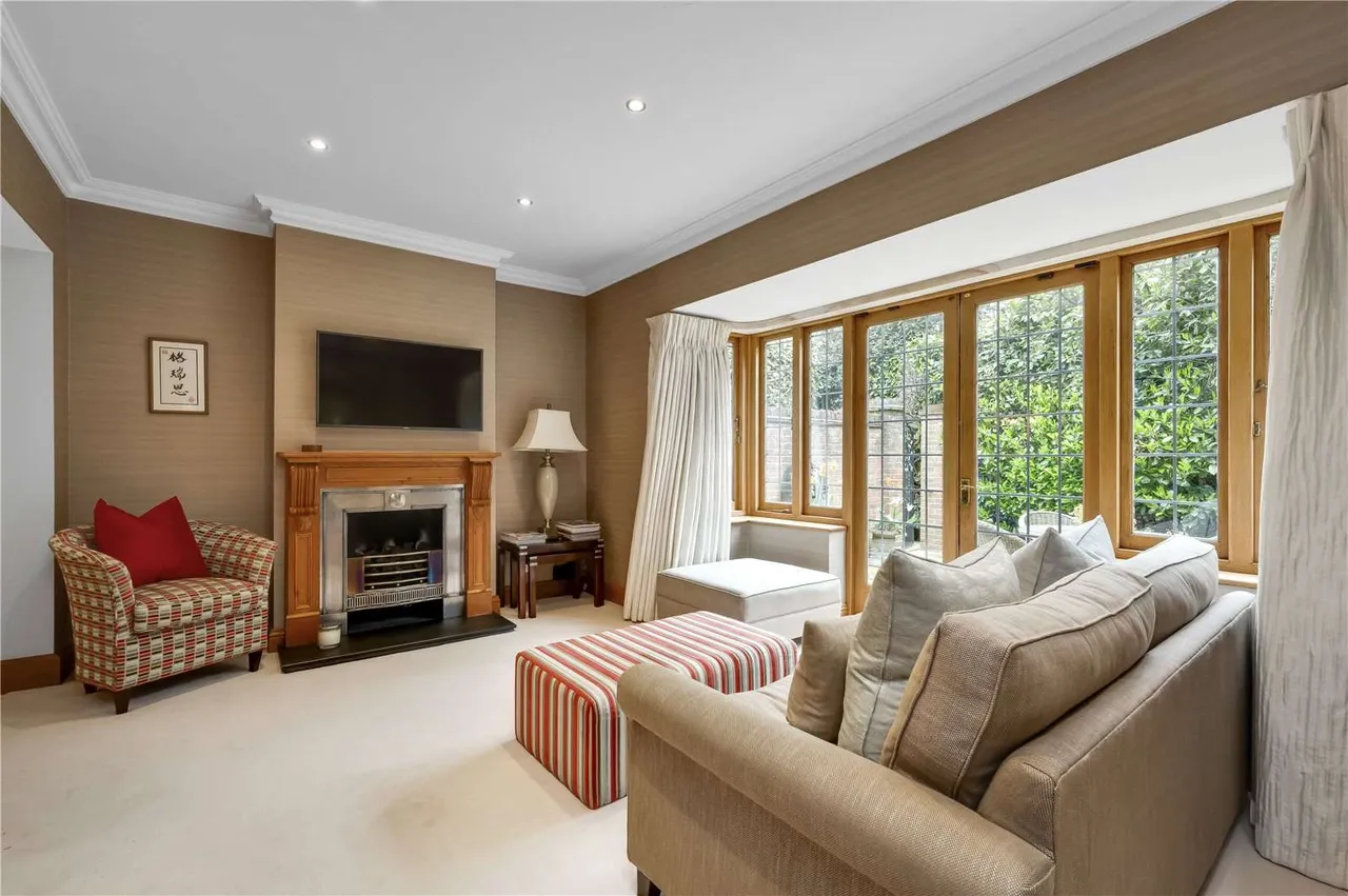 South Road, St George's Hill, Weybridge, Surrey, KT13 0NA, photo 8