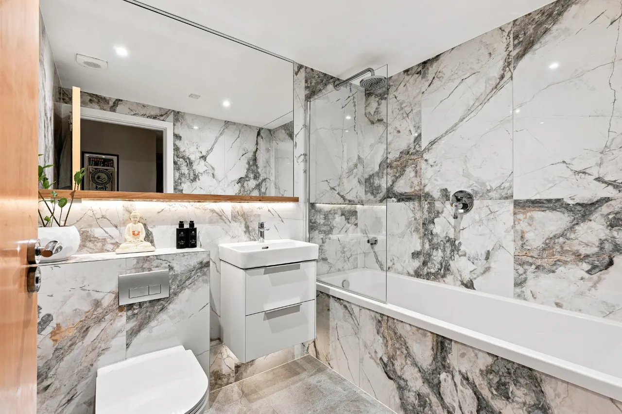 Leeman Road, York, YO26, photo 11