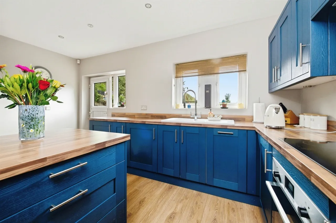 Riverside Court, Denby Dale, HD8, photo 14