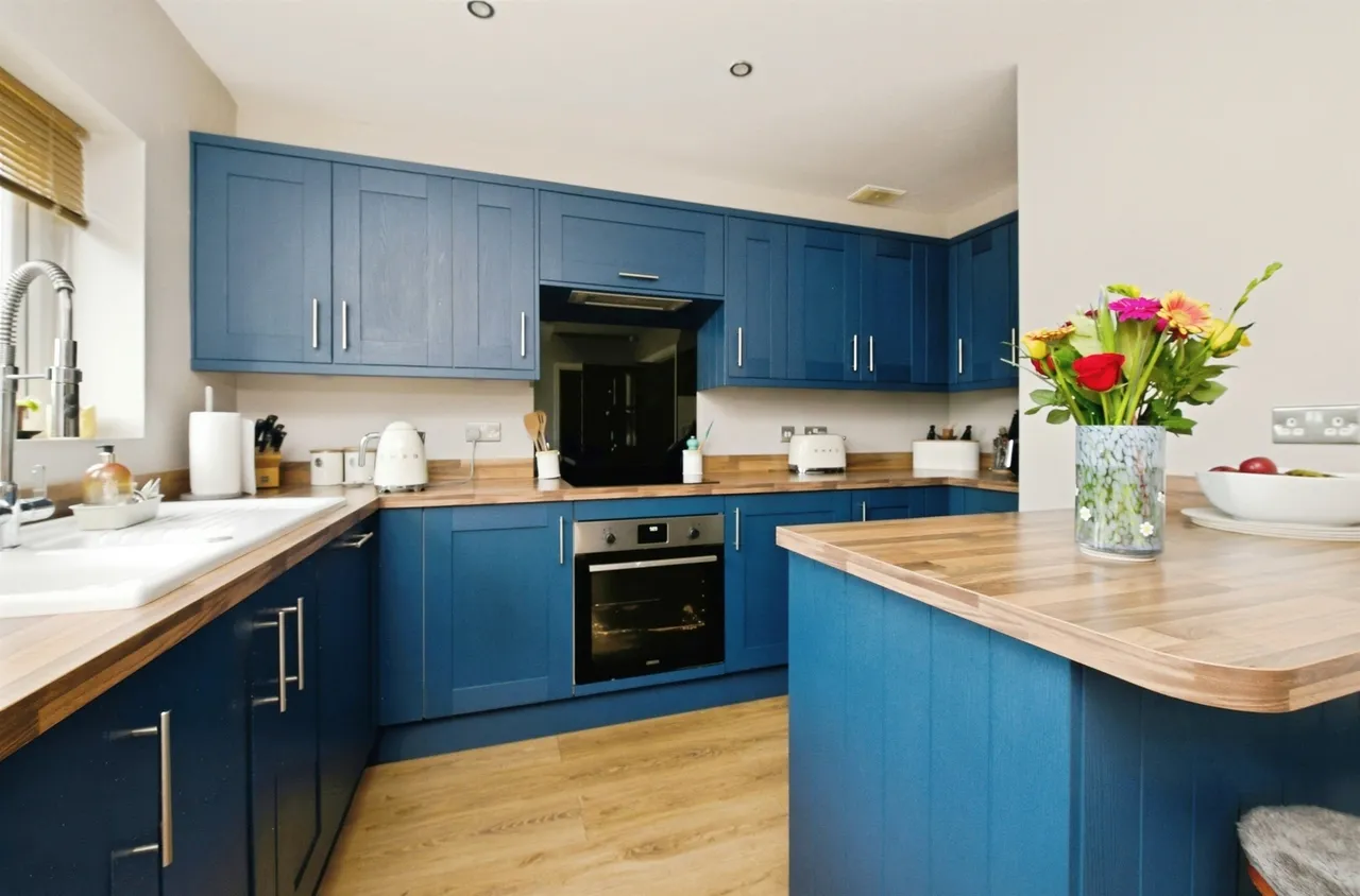 Riverside Court, Denby Dale, HD8, photo 13