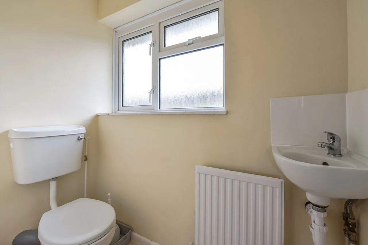 Winnall Manor Road, Winchester, photo 9