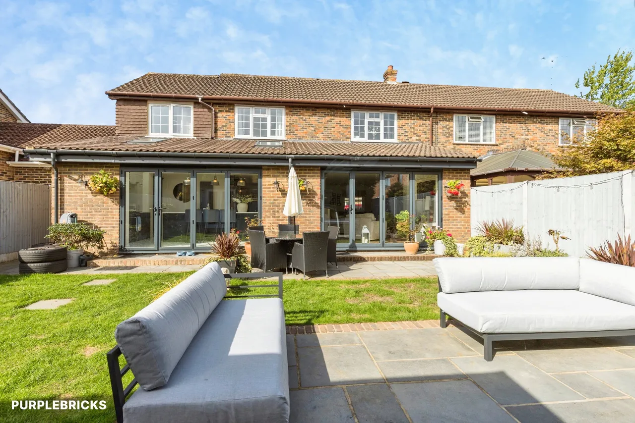 River Mead, Ifield, RH11, photo 22