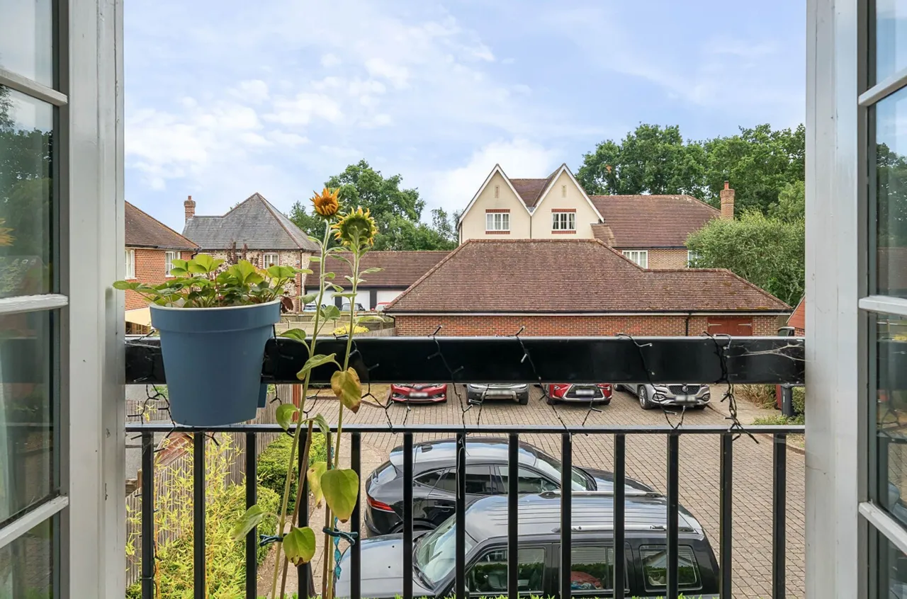 Wealden Drive, Westhampnett, PO18, photo 15