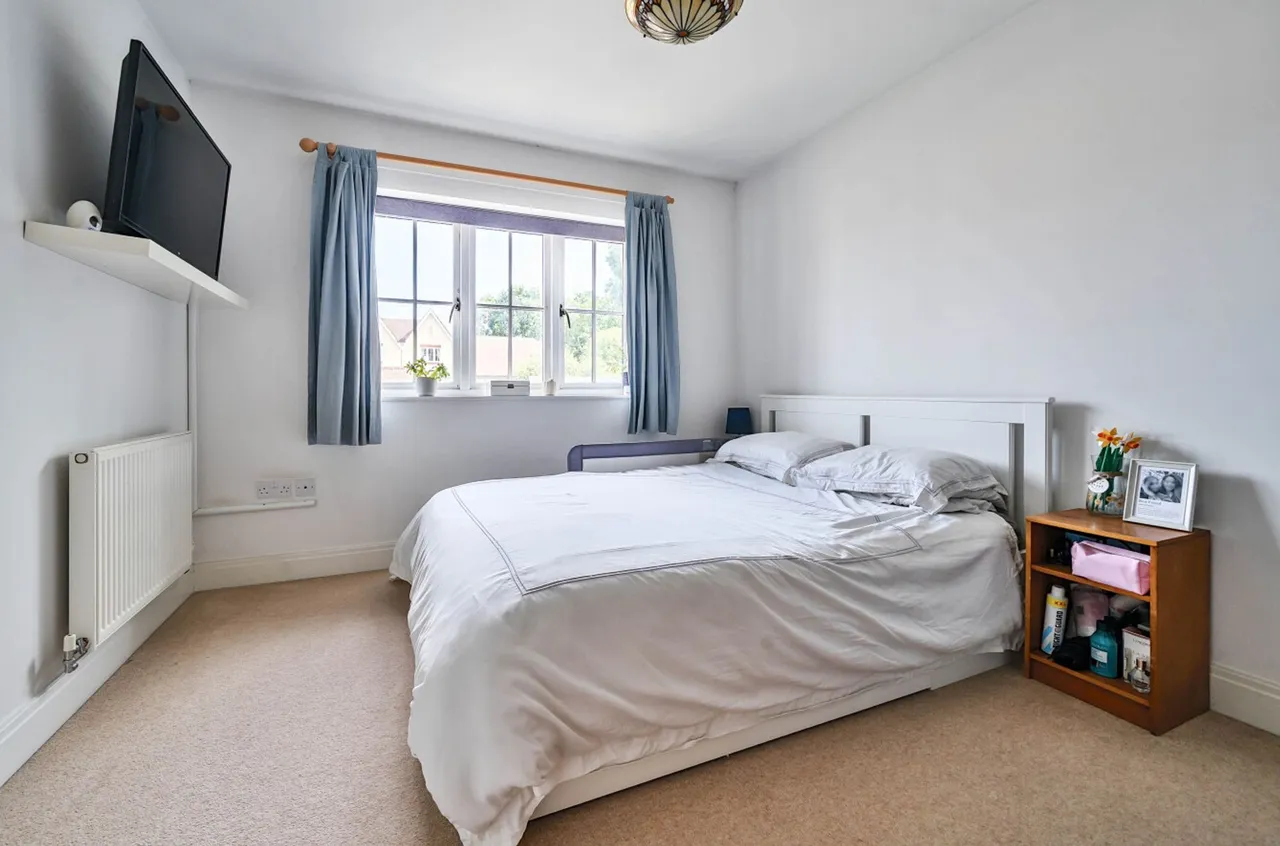 Wealden Drive, Westhampnett, PO18, photo 7