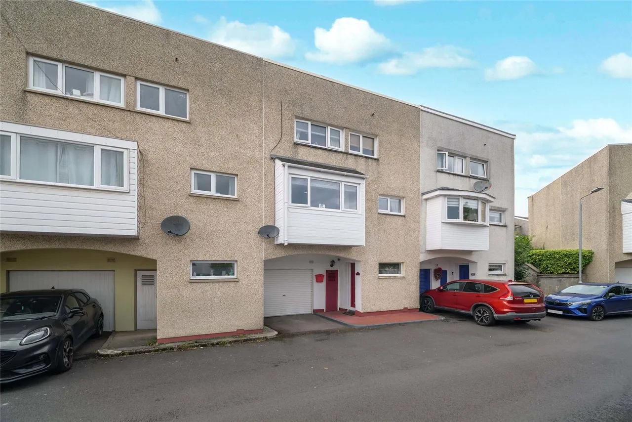 3 bed house for sale — Loch Laxford, St Leonard, East Kilbride, South Lanarkshire, G74