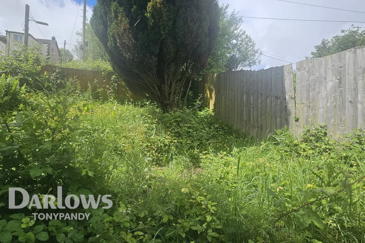 East Road, Tylorstown, CF43, photo 15