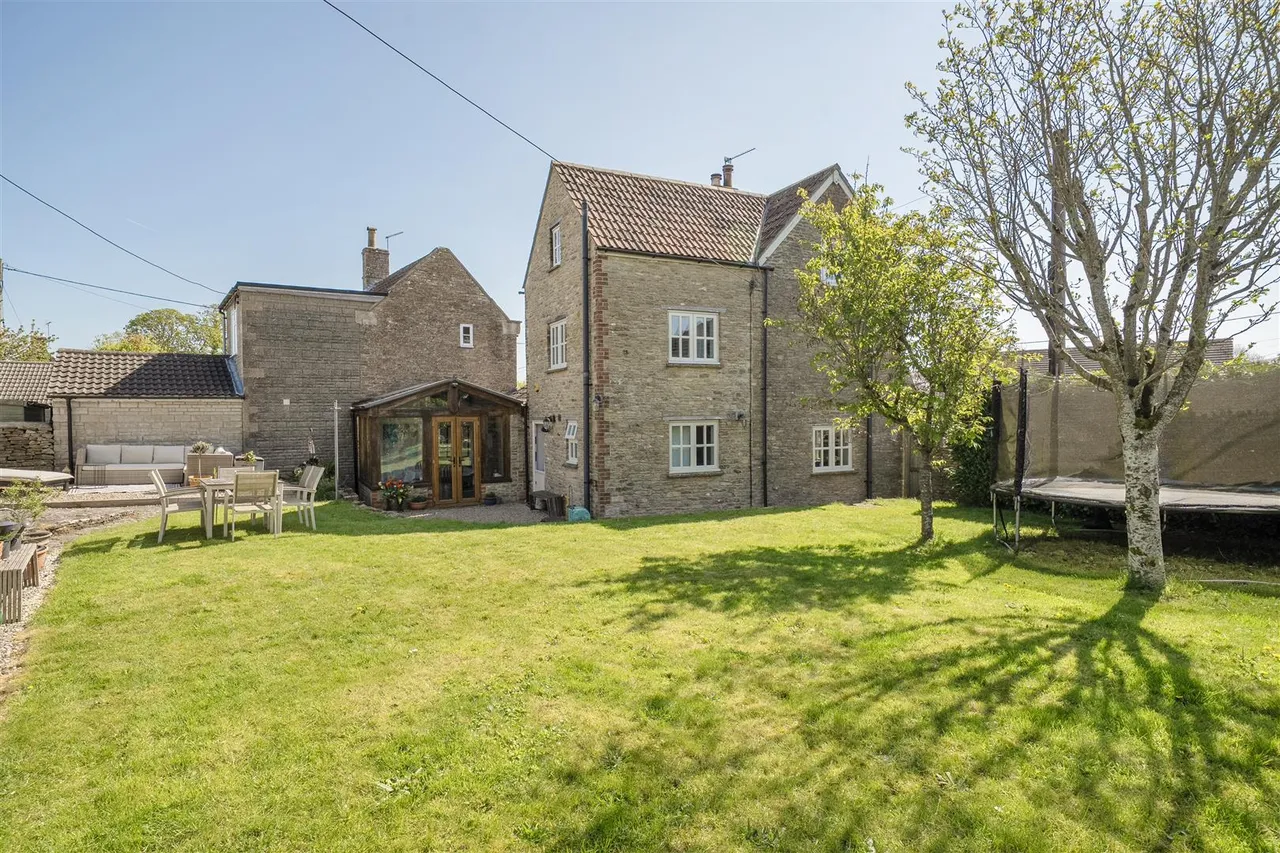Grove lane, Kington St. Michael, SN14, photo 19