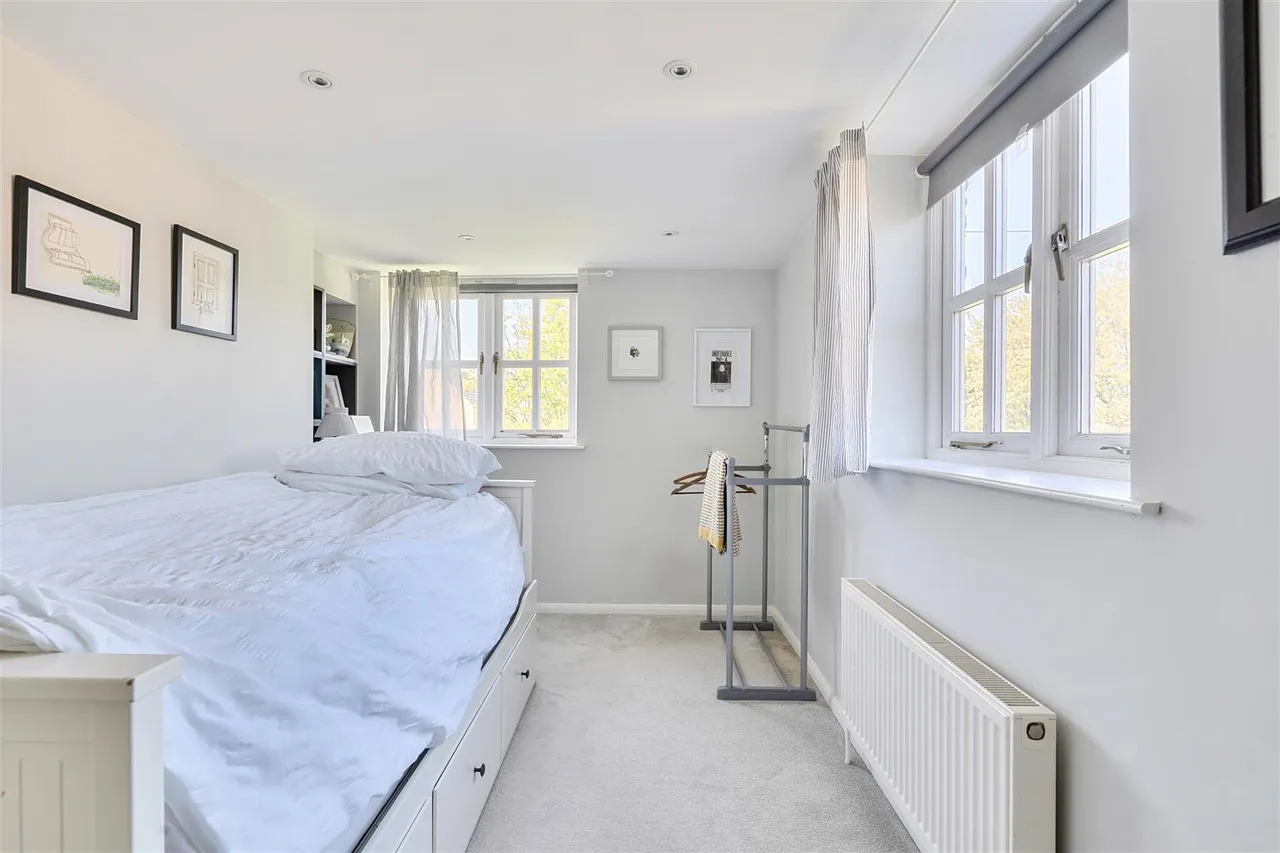Grove lane, Kington St. Michael, SN14, photo 14