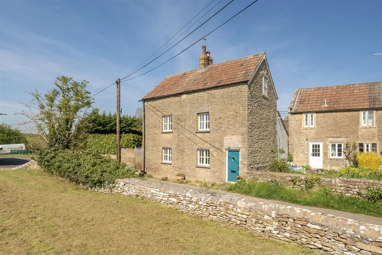Grove lane, Kington St. Michael, SN14, photo 21