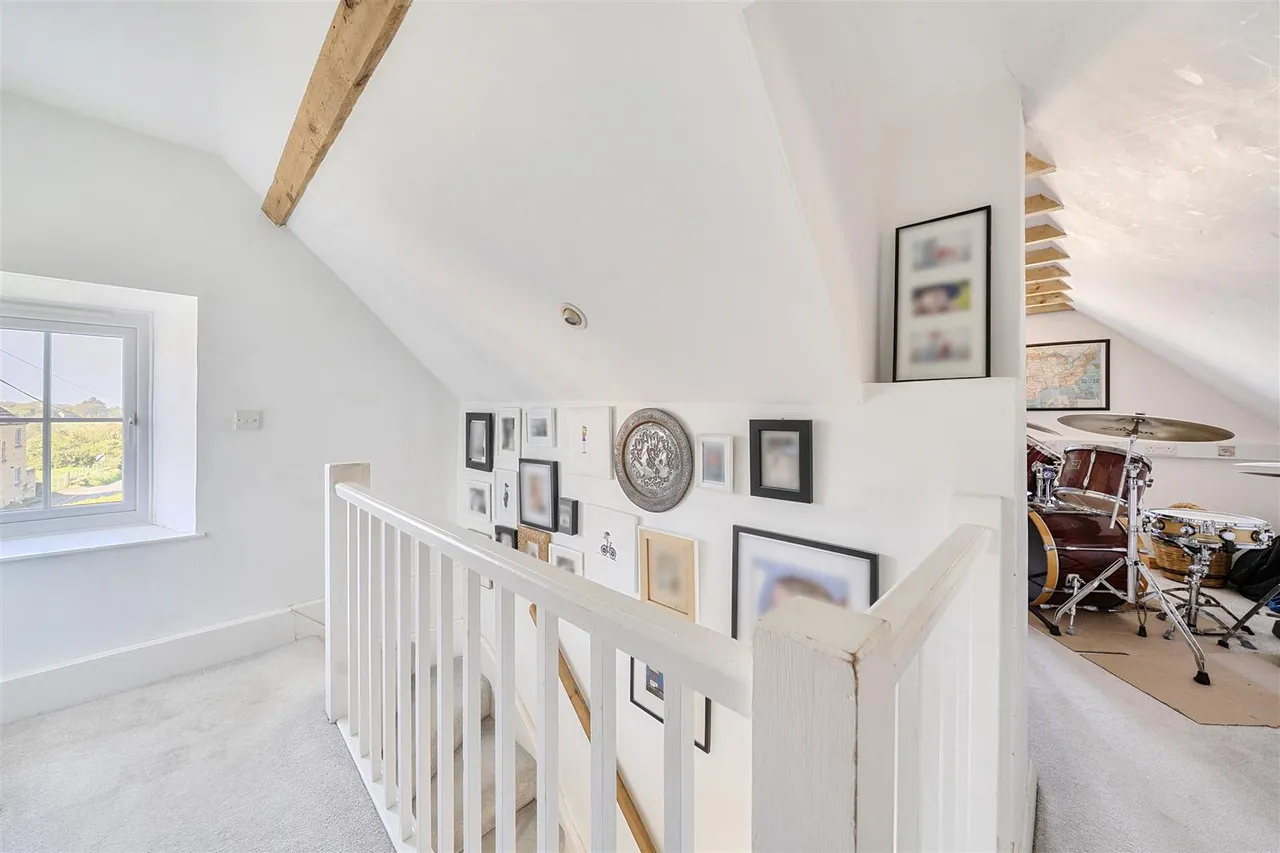 Grove lane, Kington St. Michael, SN14, photo 15