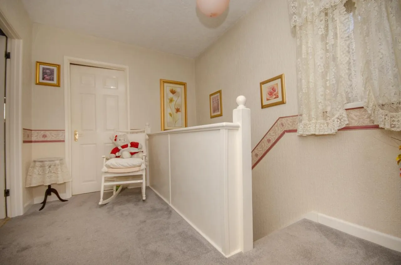 Sutherland Avenue, Downend, BS16, photo 11