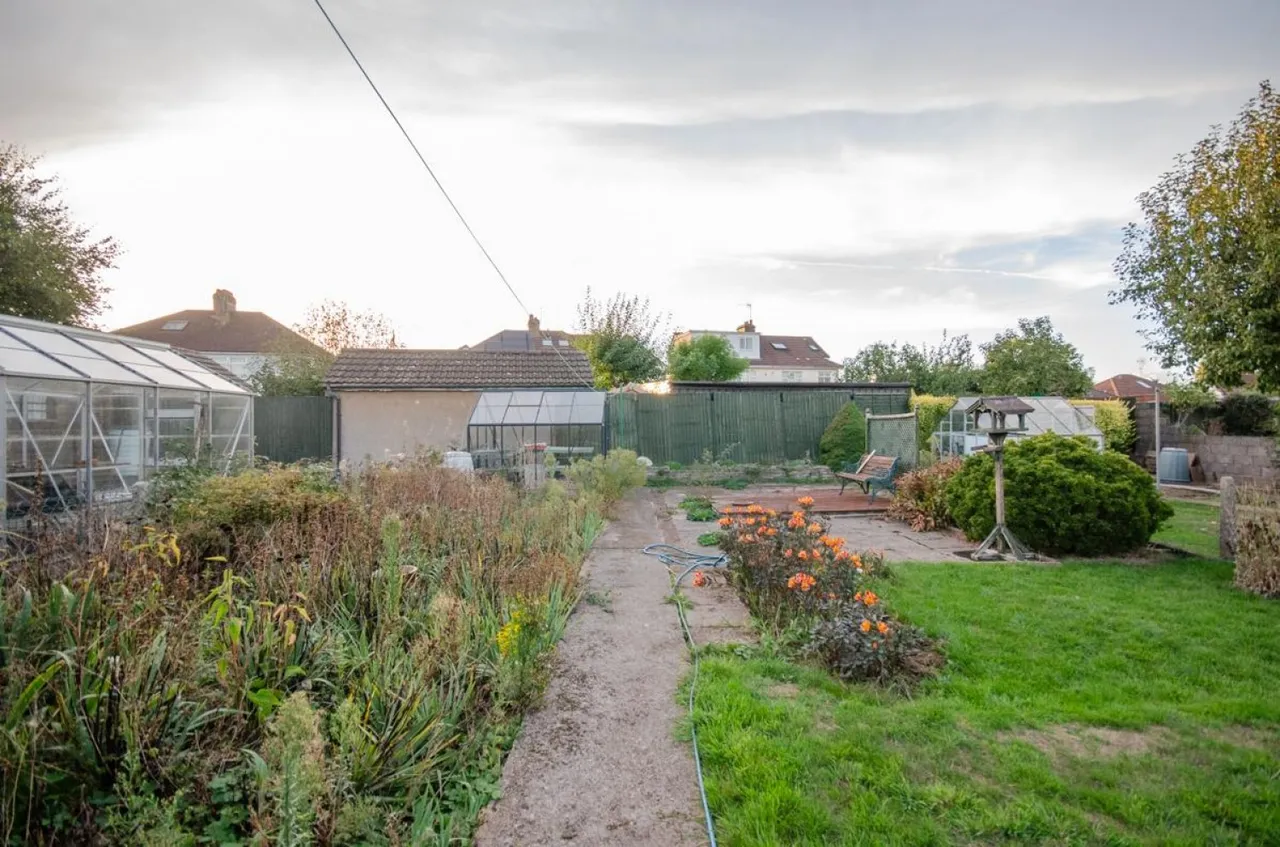 Sutherland Avenue, Downend, BS16, photo 18
