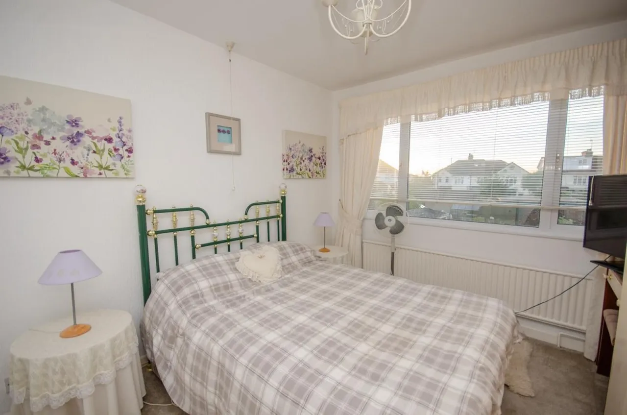 Sutherland Avenue, Downend, BS16, photo 14