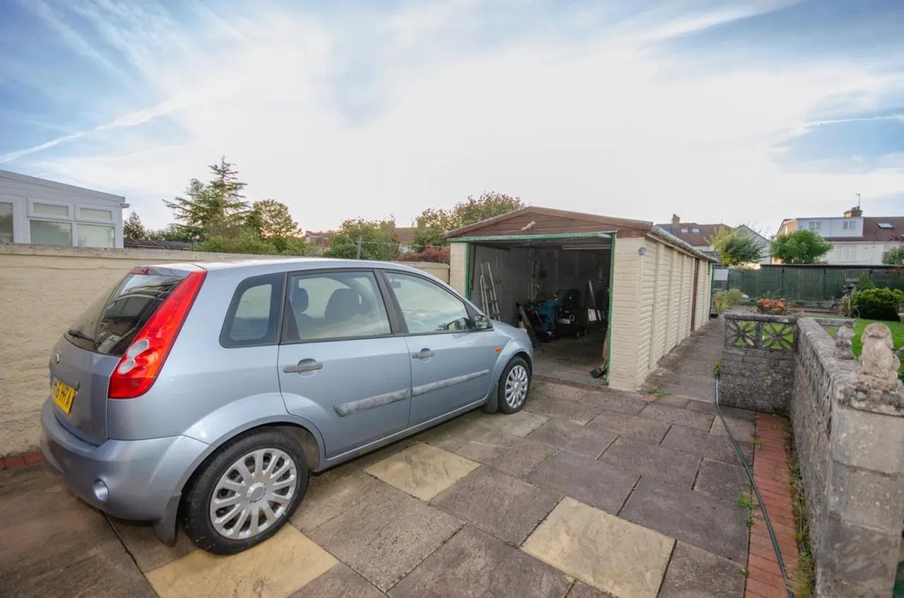 Sutherland Avenue, Downend, BS16, photo 20